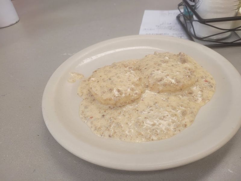 Biscuits and Gravy Done the Southern Way Biscuits and Gravy Done the Southern Way