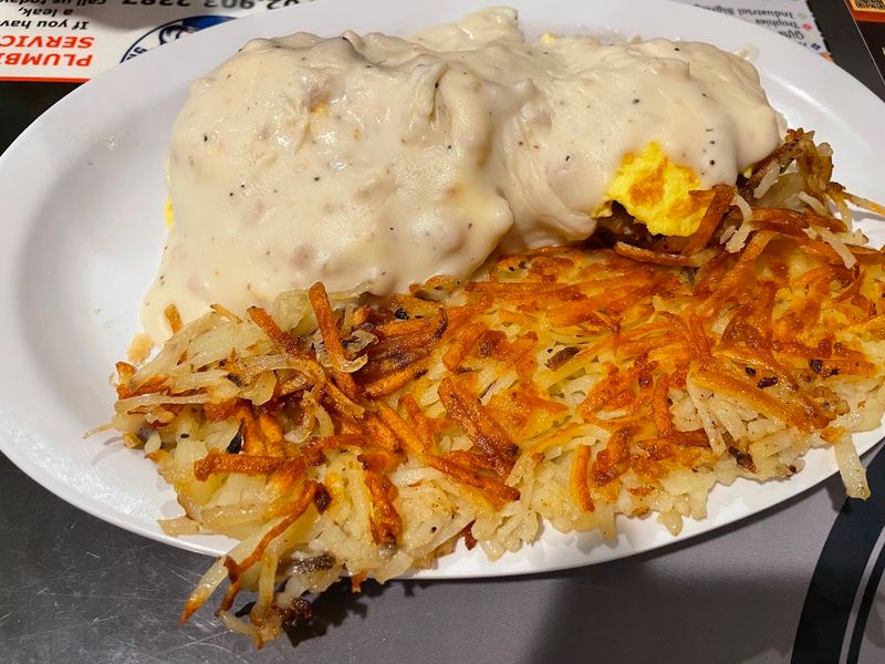Biscuits and Gravy That Bring Pure Comfort