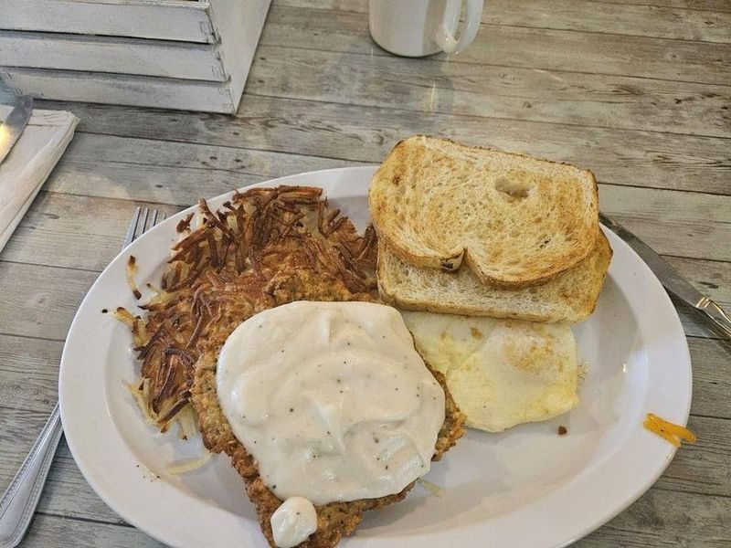 Biscuits and Gravy Worth Going Back For