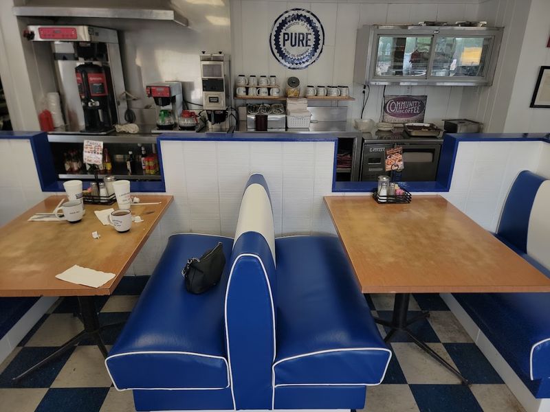 Blue & White Restaurant - Tunica, Mississippi