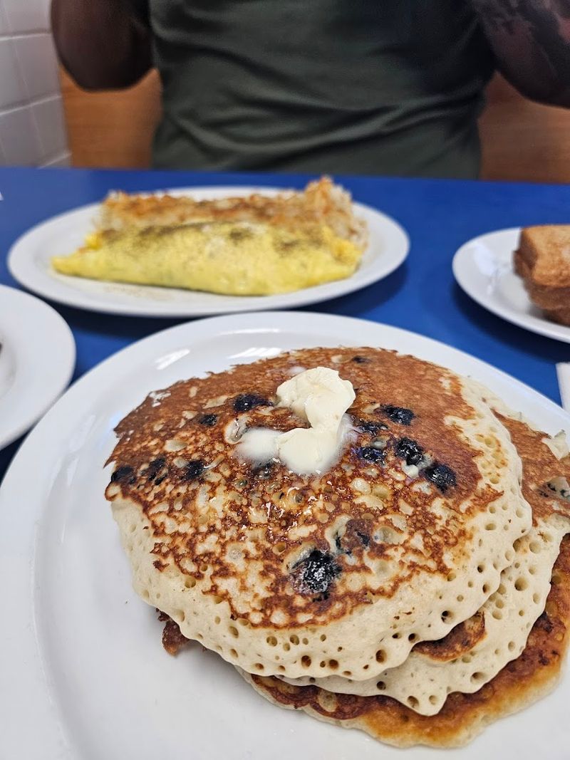 Blueberry Hotcakes That Steal the Show