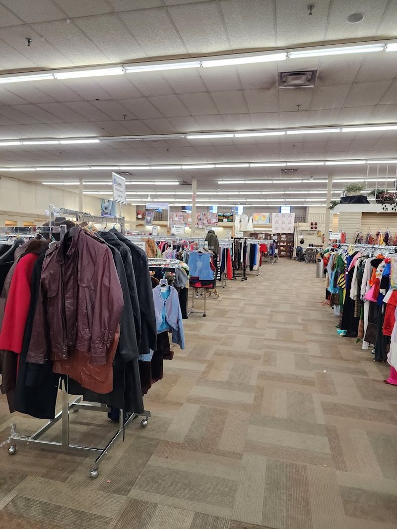 Brand Name Clothing for a Fraction of Retail Prices