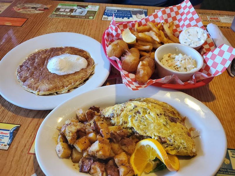 Breakfast Burritos and Border Omelettes Worth Ordering