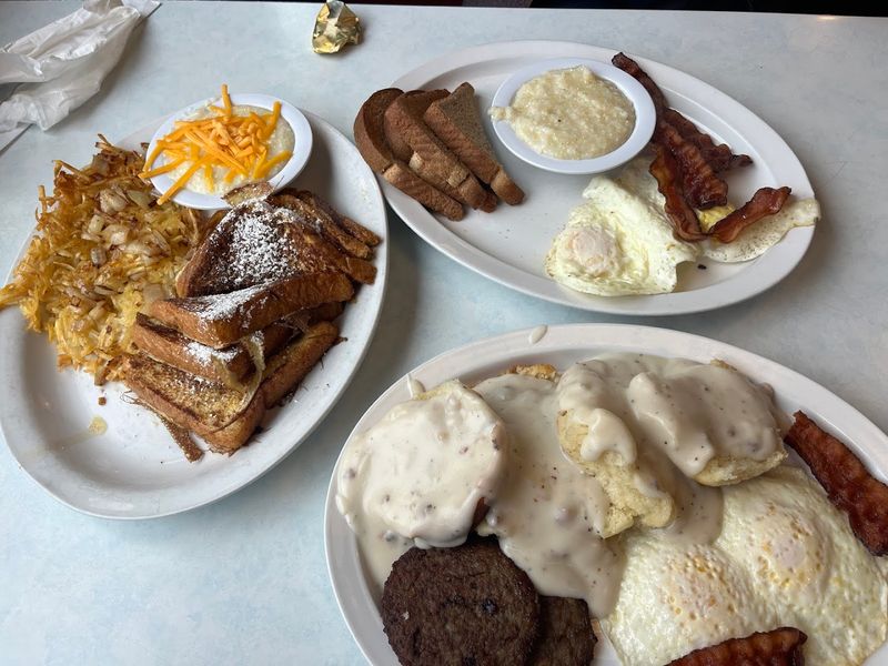 Breakfast Plates That Make Mornings Worth Waking Up For
