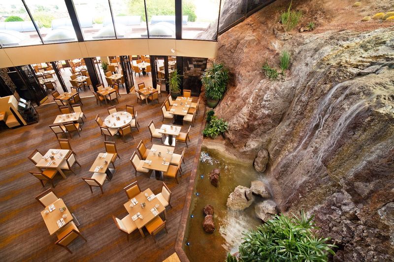 Breathtaking Lakeside and Desert Views From Every Angle