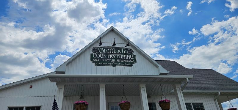 Breitbach's Country Dining - Sherrill, Iowa