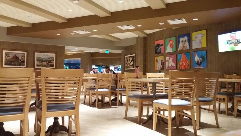 Brickhouse Kitchen: Where Comfort Food Meets Casino Charm