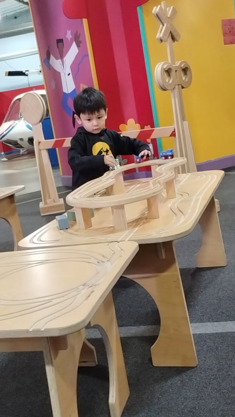 Build a House or Rocket Ship in the Construction Zone Build a House or Rocket Ship in the Construction Zone