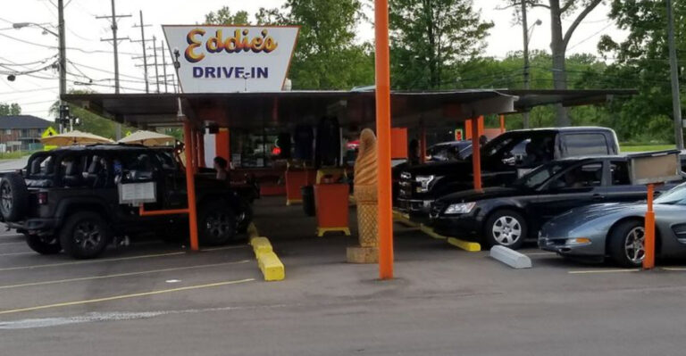 Burger Lovers Travel Across Michigan To Visit This Classic Old-School Diner