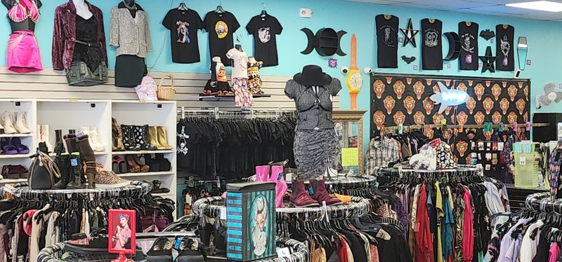 Buying, Selling, and Trading Your Clothes for Cash