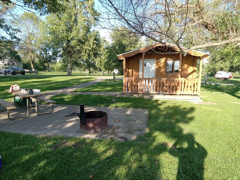 Cabin Rentals Right on the Water
