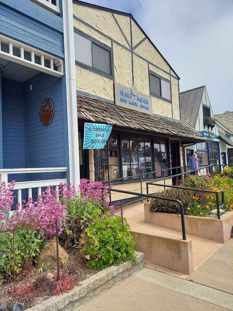 Carmel-by-the-Sea: Fairy-Tale Village on the Coast