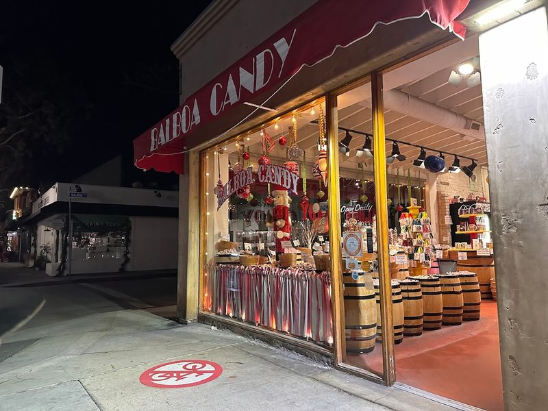 Charming Balboa Island Location Sets the Perfect Mood