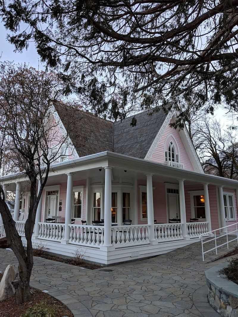 Charming Local Eateries and Inns