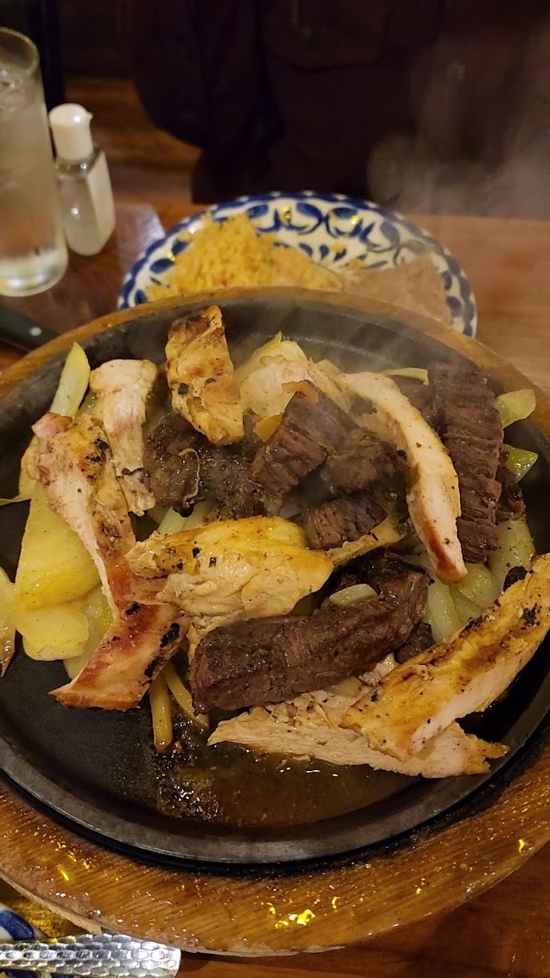 Chicken Fajitas and Nachos Done the Right Way