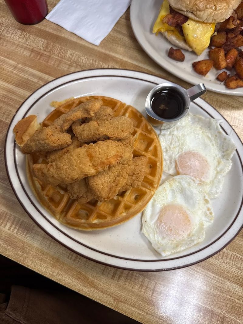 Chicken and Waffles That Steal the Spotlight
