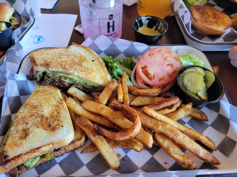 Chili Cheeseburger That Hits Like a Warm Hug on a Cool Mountain Day
