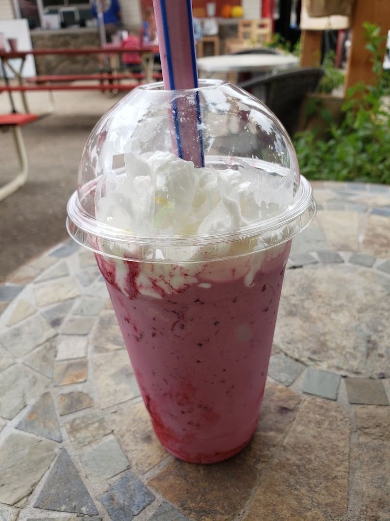 Chocolate Strawberry Milkshake Worth the Detour