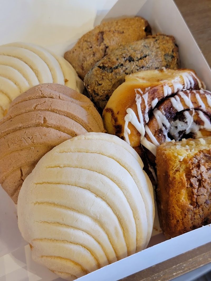 Cinnamon Rolls Worth the Drive Cinnamon Rolls Worth the Drive