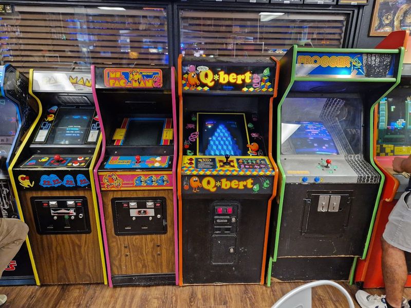 Classic Arcade Machines Restored With Real Love and Dedication Classic Arcade Machines Restored With Real Love and Dedication