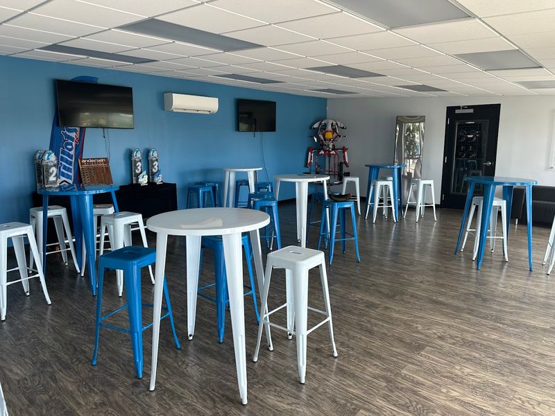 Clean Facilities and Well-Maintained Bathrooms Clean Facilities and Well-Maintained Bathrooms