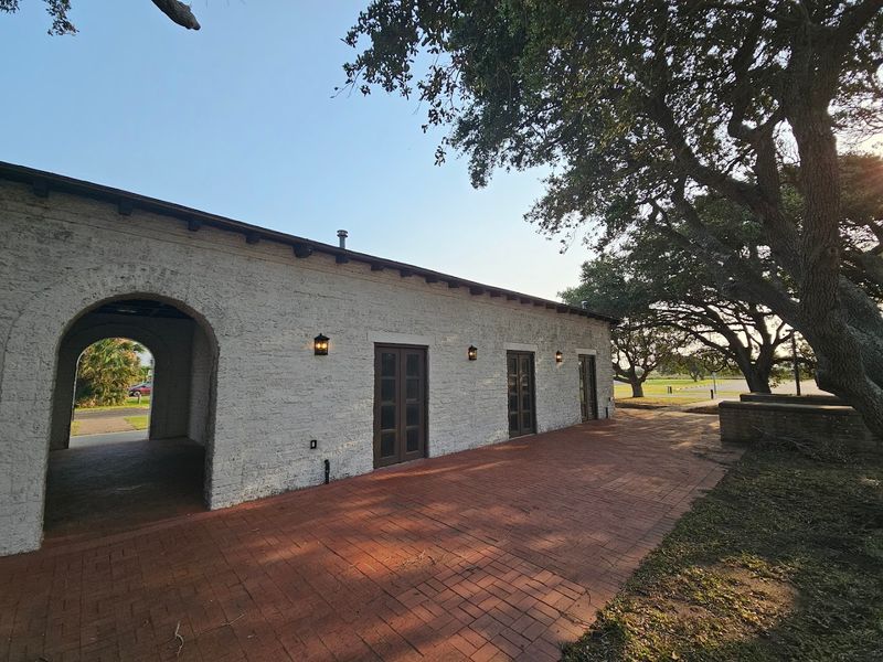 Clean, Well-Maintained Bathhouses and Facilities Clean, Well-Maintained Bathhouses and Facilities