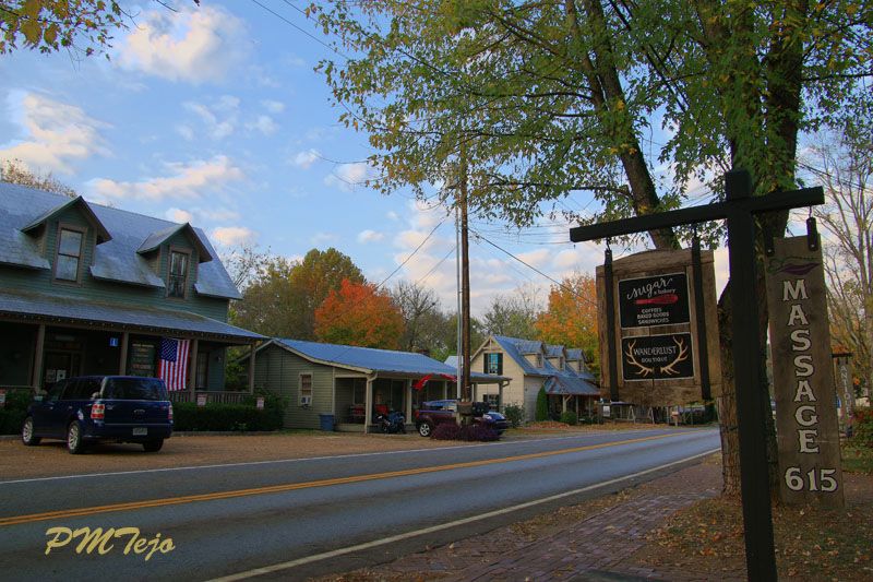 Close to Nashville, Far From the Noise