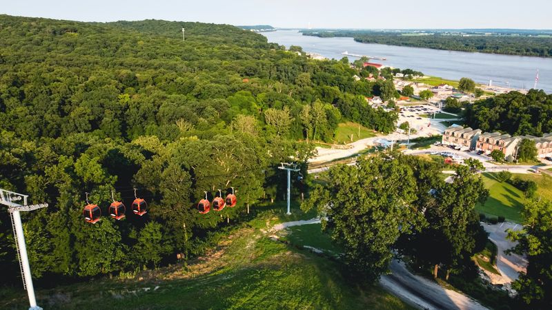 Close to Raging Rivers WaterPark and Grafton Attractions