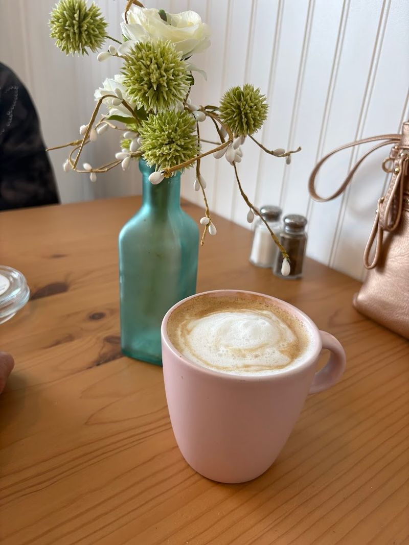 Coffee So Simple and Perfect, It Puts Fancy Chains to Shame