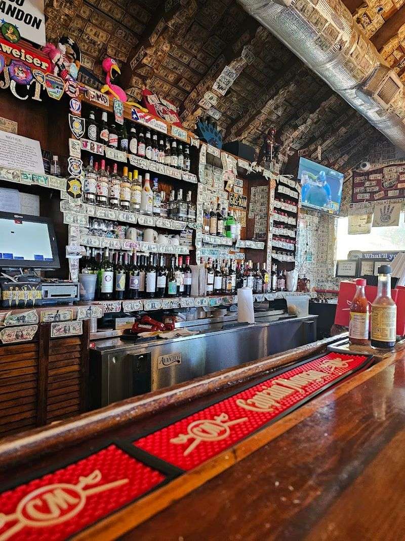 Cold Drinks and a Well-Stocked Bar