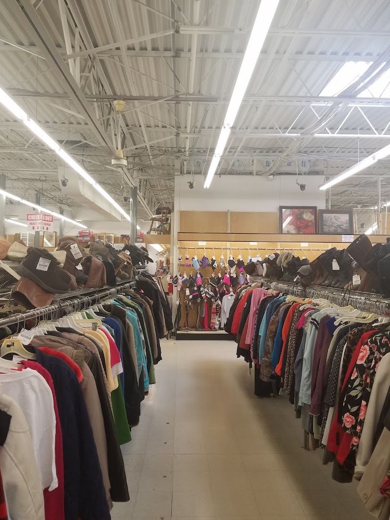Color-Tag Discount System That Rewards Patient Shoppers
