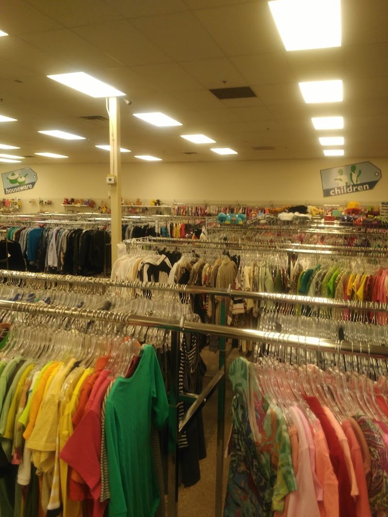 Community-Focused Shopping With a Purpose