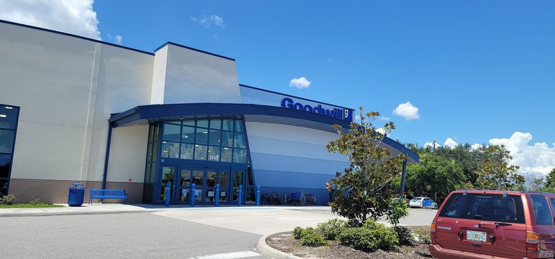 Convenient Hours and an Easy-to-Find Location