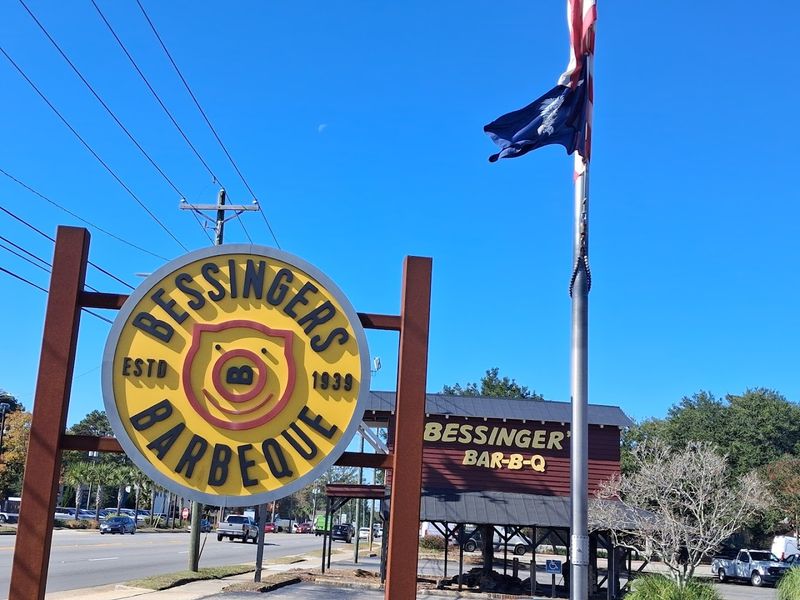 Convenient Hours and an Easy-to-Find Location