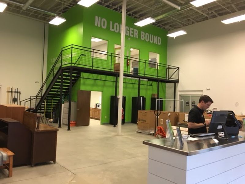 Convenient Location And Hours That Work For Busy Schedules