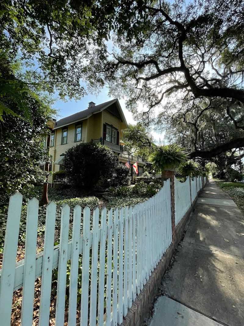 Convenient Location Near Tallahassee and FSU