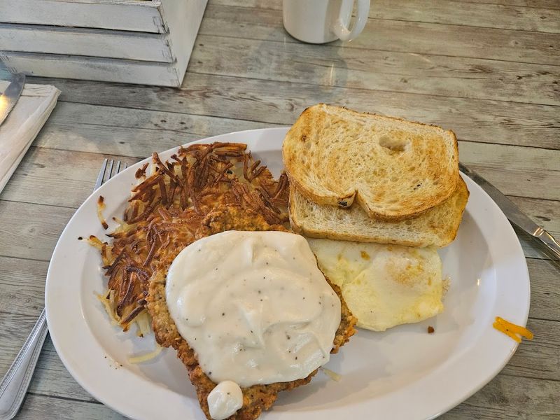 Country Fried Steak That Earns Repeat Visits