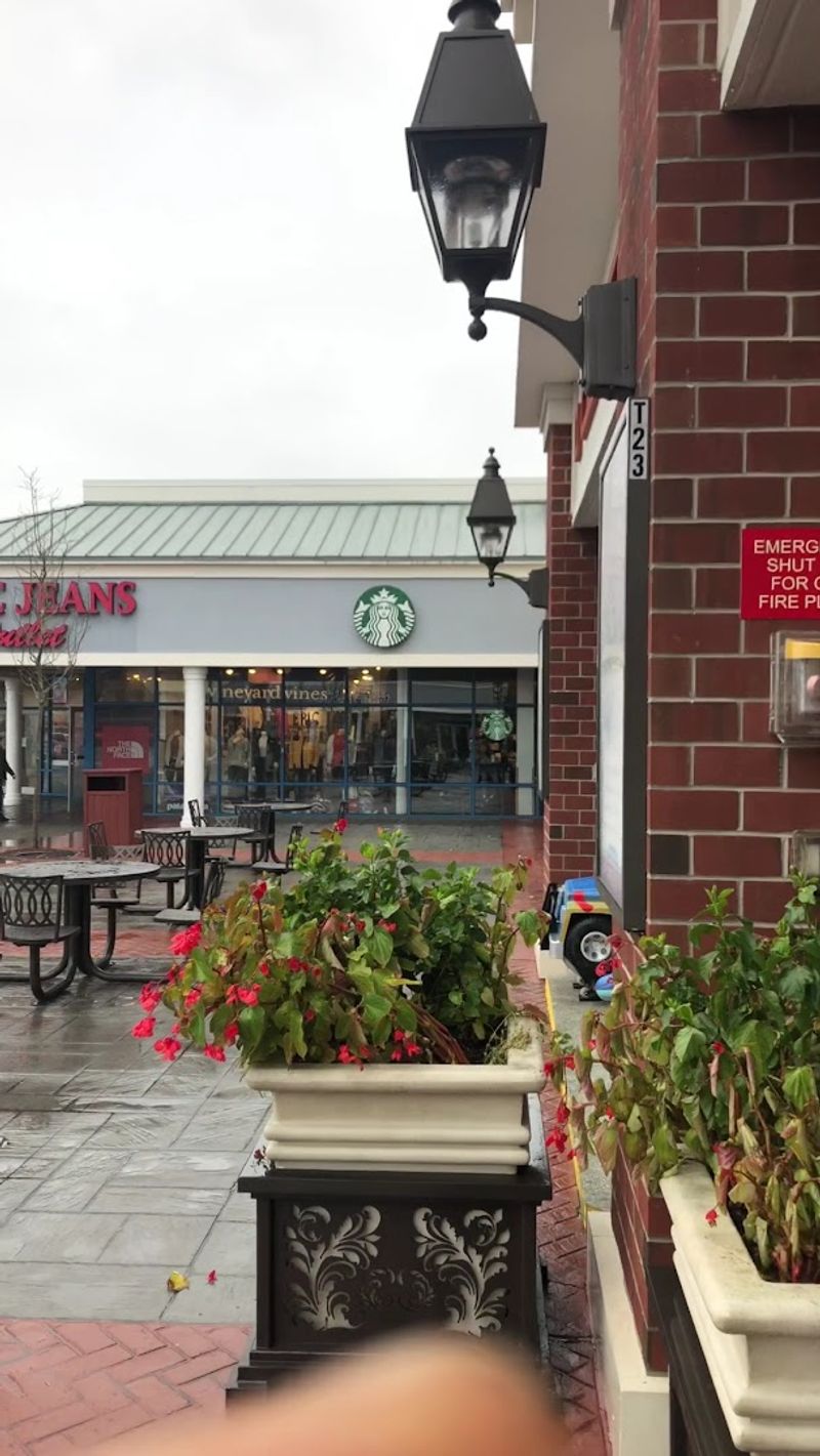 Covered Walkways That Make Rain a Non-Issue