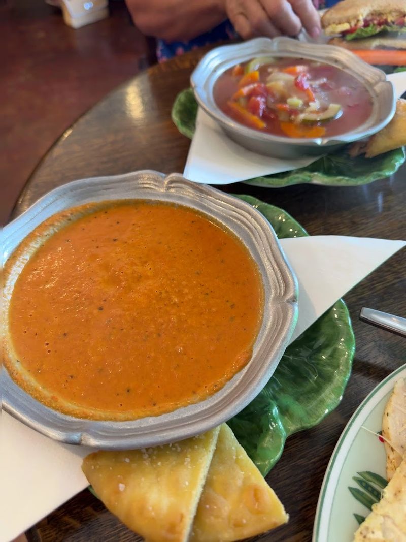 Creamy Shrimp Bisque That Warms You From the Inside Out