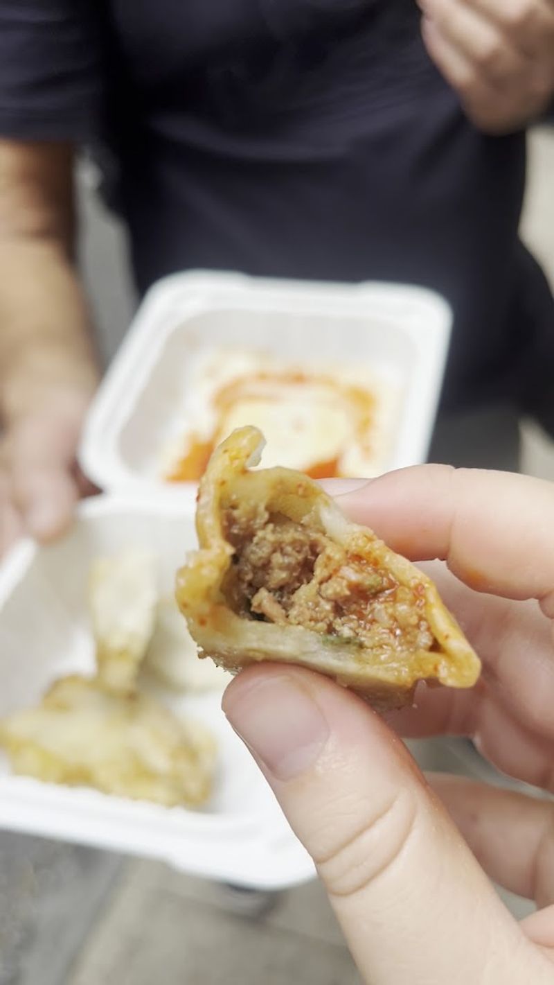 Crispy Bottoms, Juicy Filling — The Texture Game Is Strong