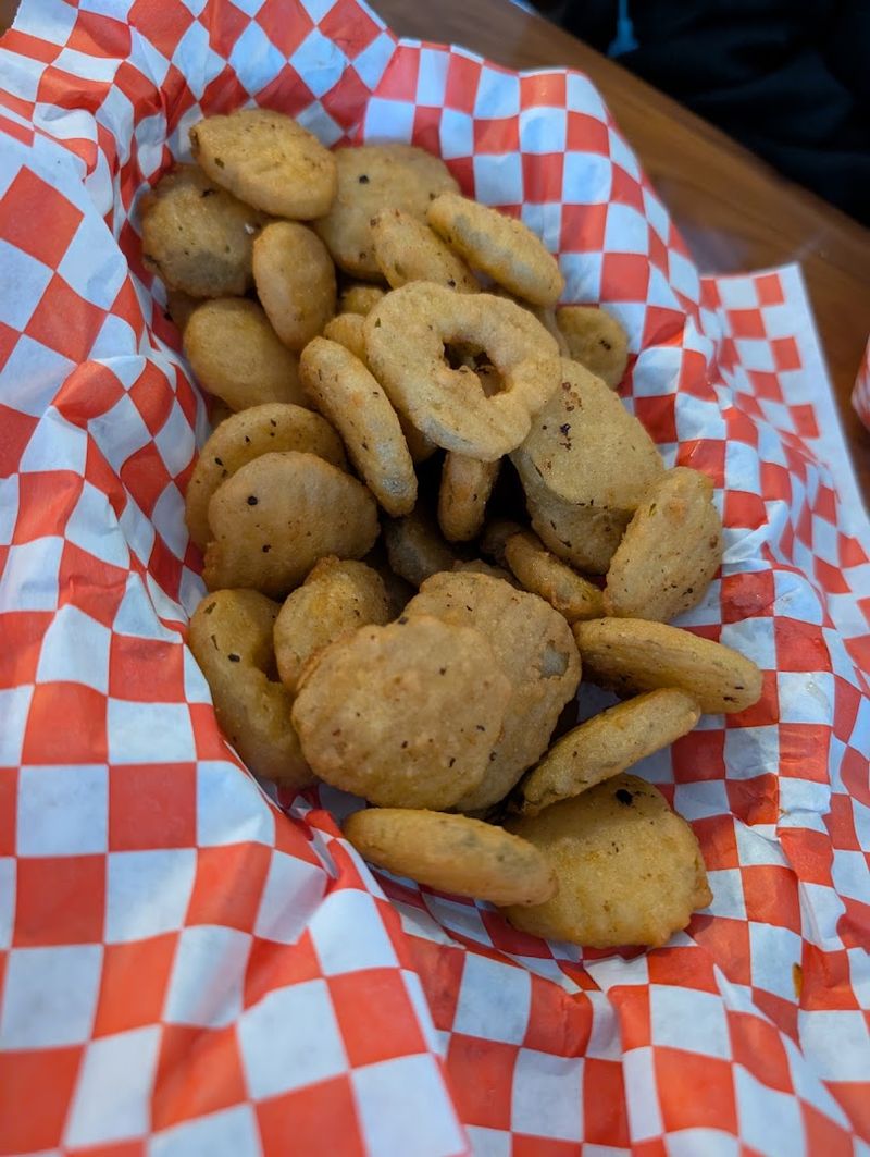 Crispy Fries, Fried Pickles, and Jalapeño Poppers Worth Ordering
