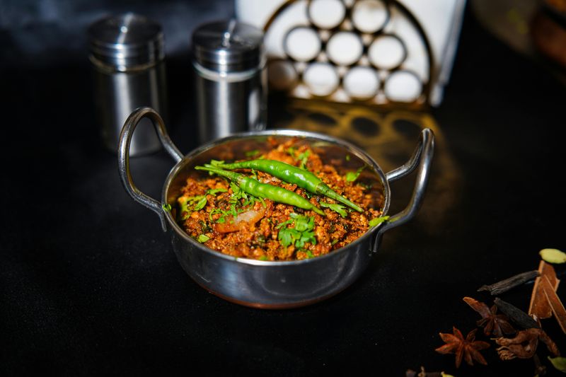 Curry pot