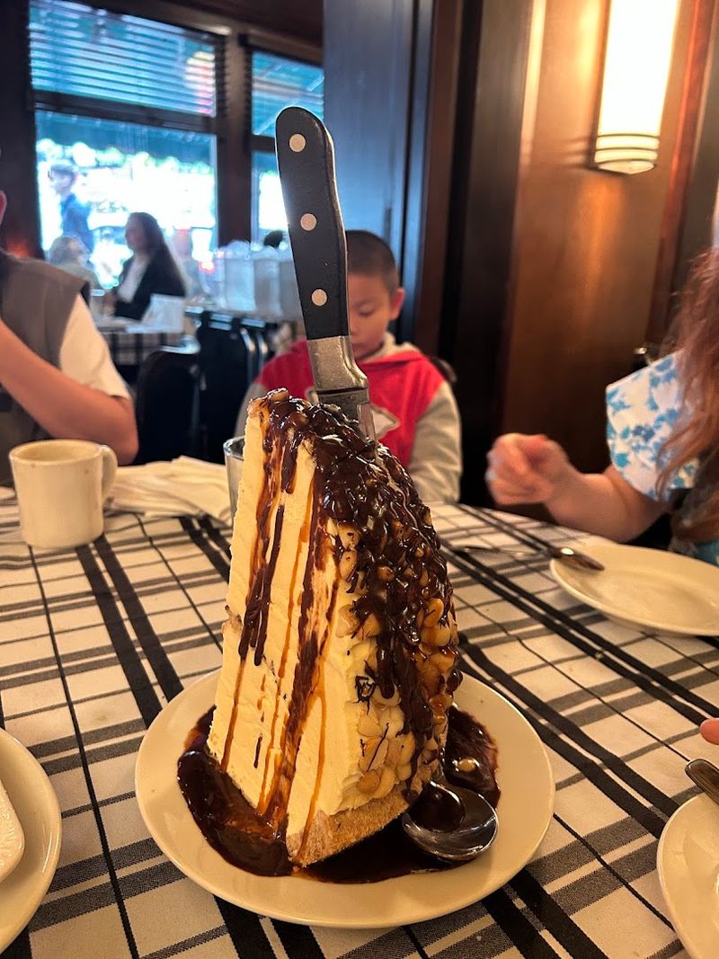 Desserts So Enormous the Whole Table Goes Quiet
