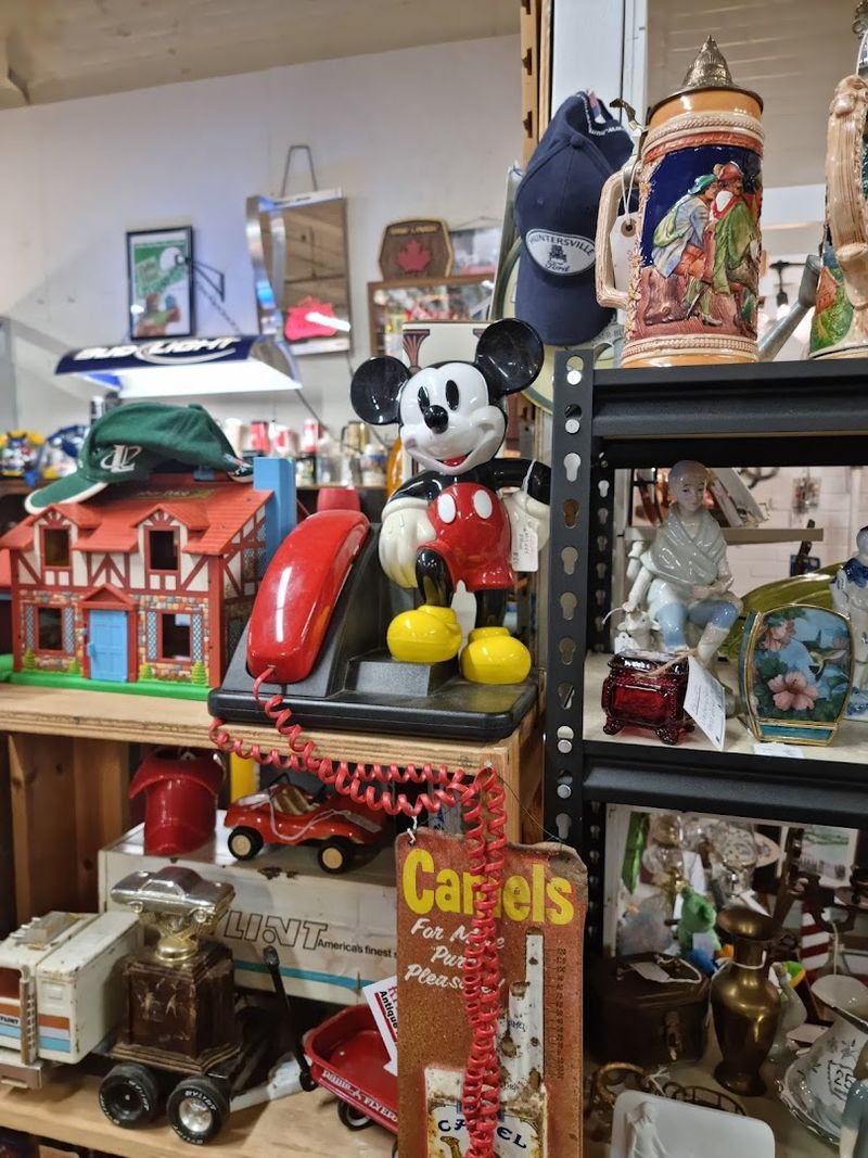 Diecast Cars and Collectible Toys for Enthusiasts