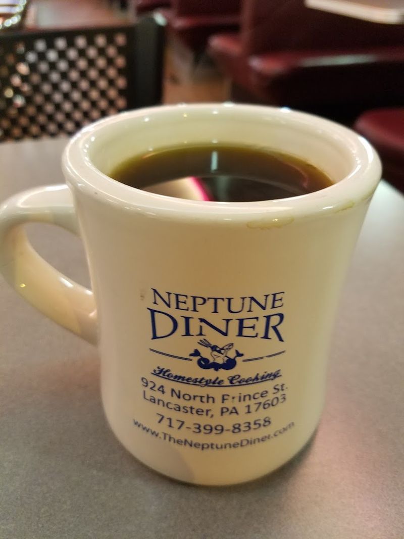 Diner-Style Coffee That Never Runs Out Diner-Style Coffee That Never Runs Out