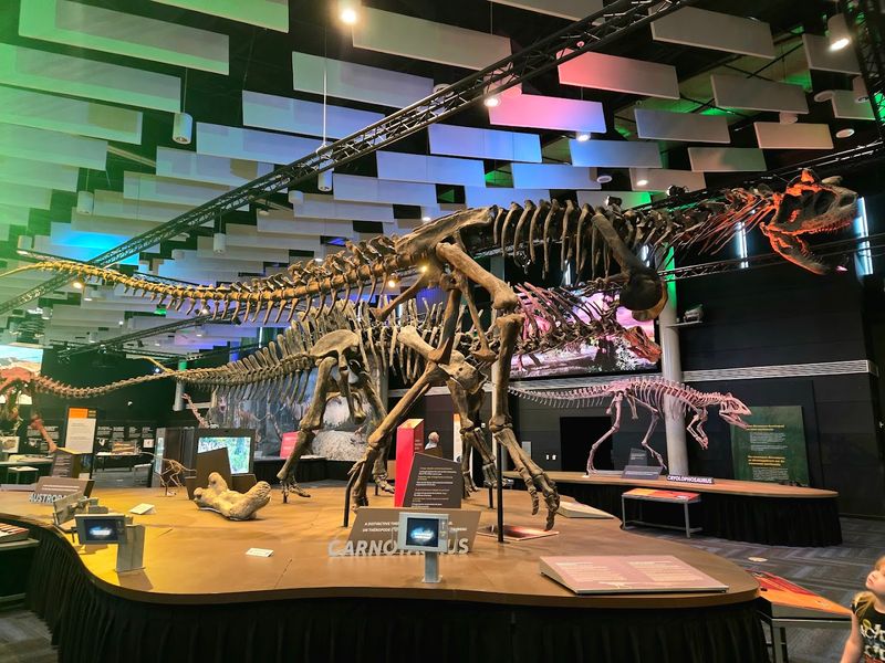 Dinosaurs So Detailed They Feel Alive