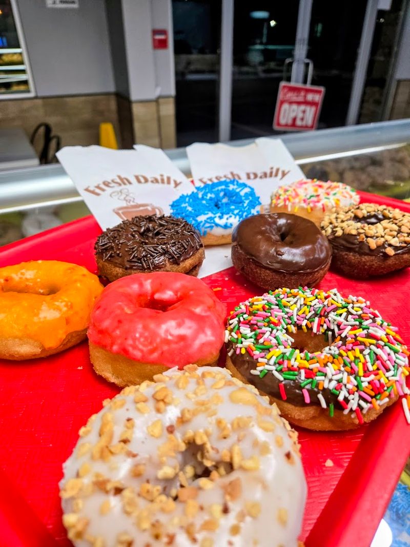 Donut Star - Various Locations, California