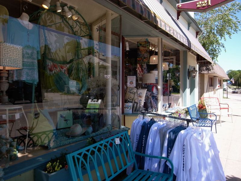 Downtown Bellaire, Small-Town Shopping Done Right