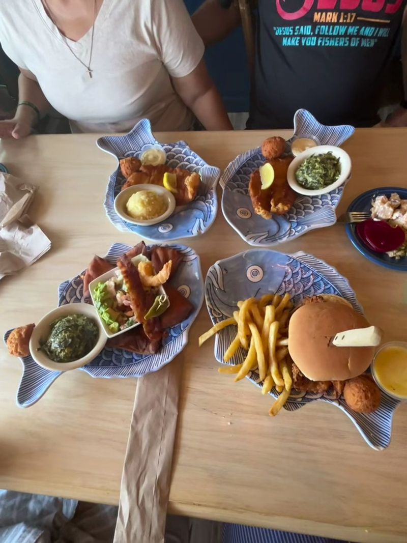 Early Bird Specials That Make Lunch a No-Brainer