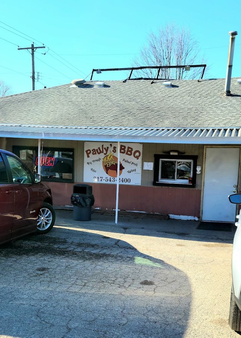 Easy to Find in the Heart of Arthur, IL Easy to Find in the Heart of Arthur, IL
